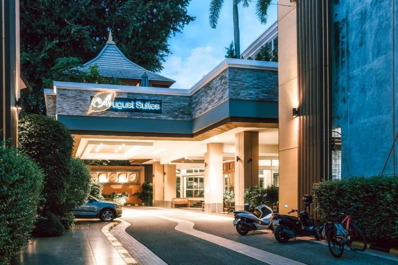 Hotel August 3*
