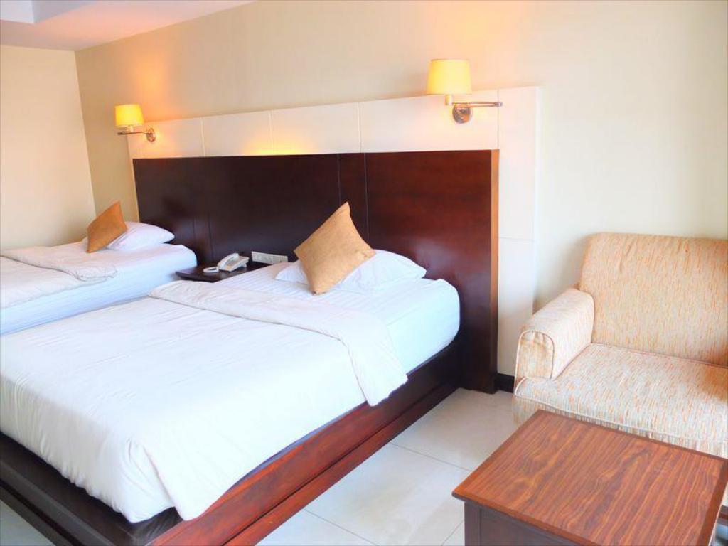 August Hotel