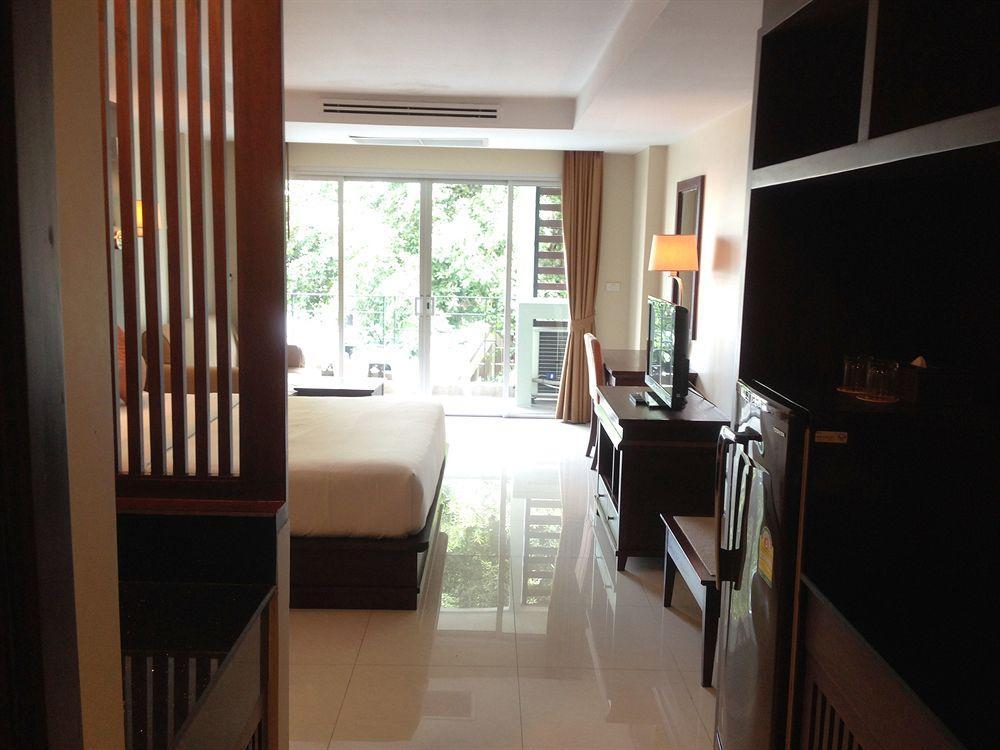 August Hotel 3*