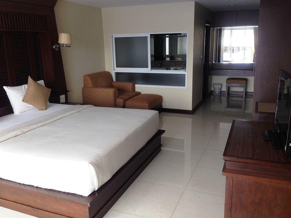 Hotel August