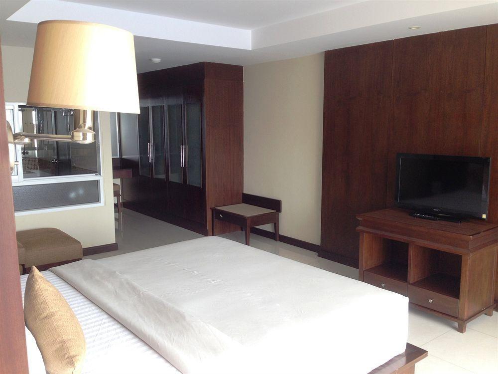 August Hotel 3*