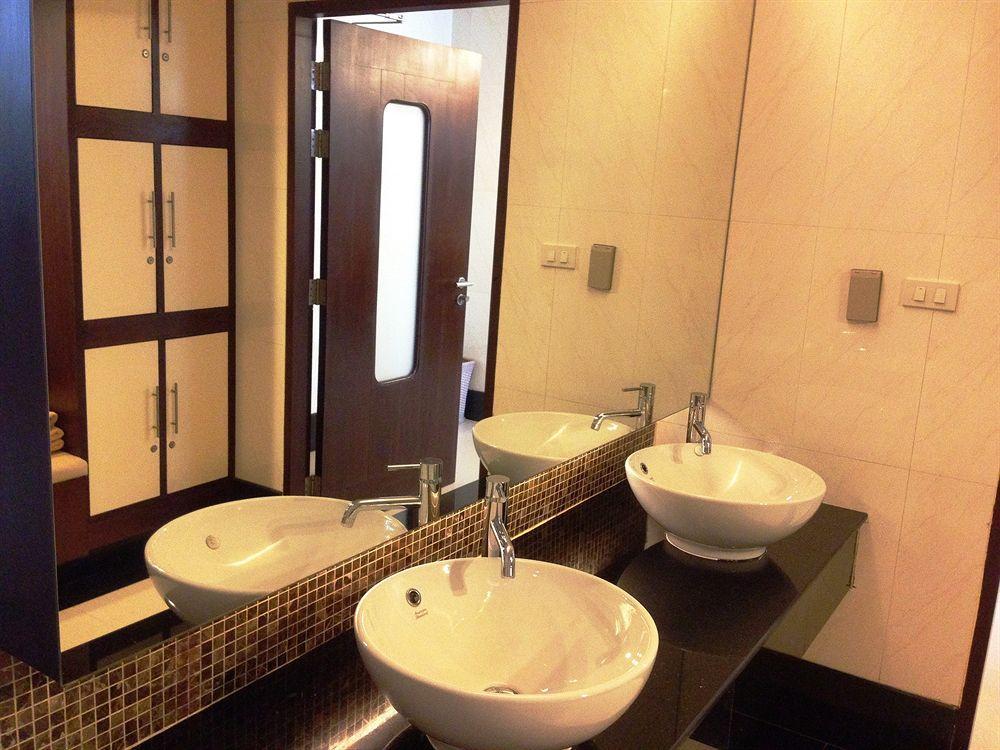 August Hotel 3*