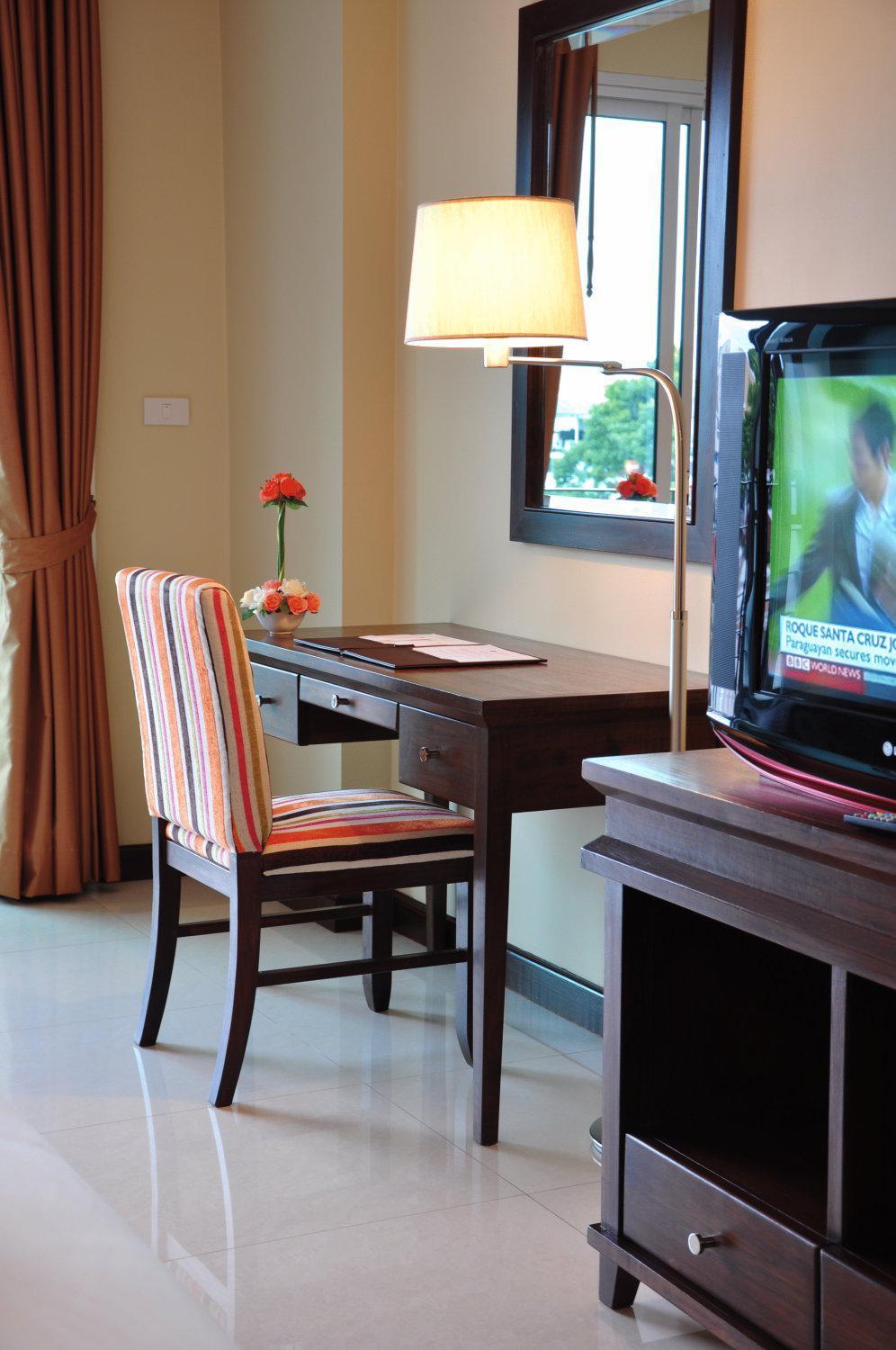 Hotel August 3*