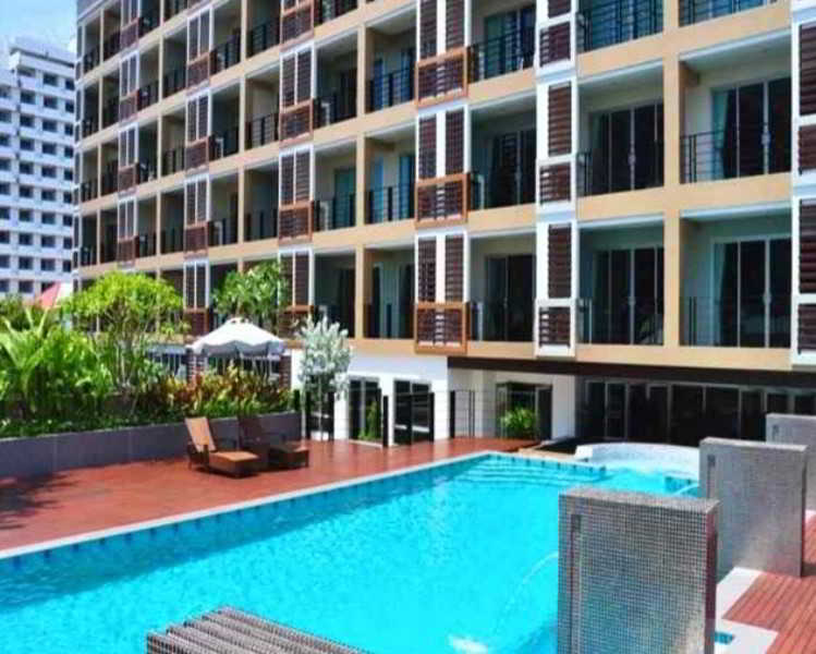 Hotel August 3*