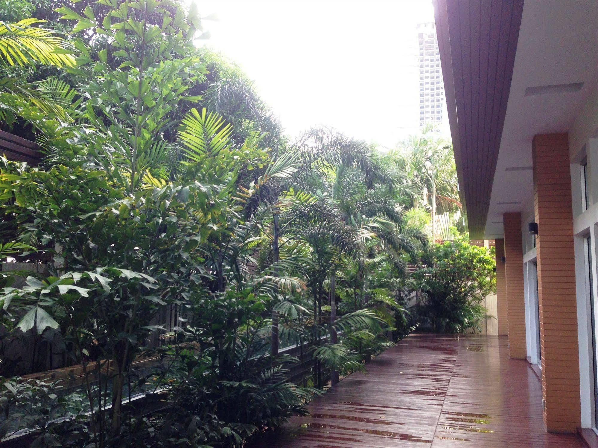 Hotel August